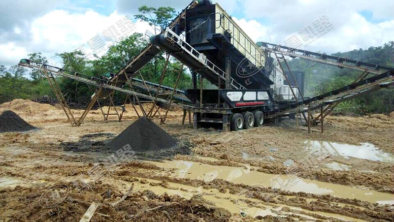 煤矸石移动破碎制砂现场